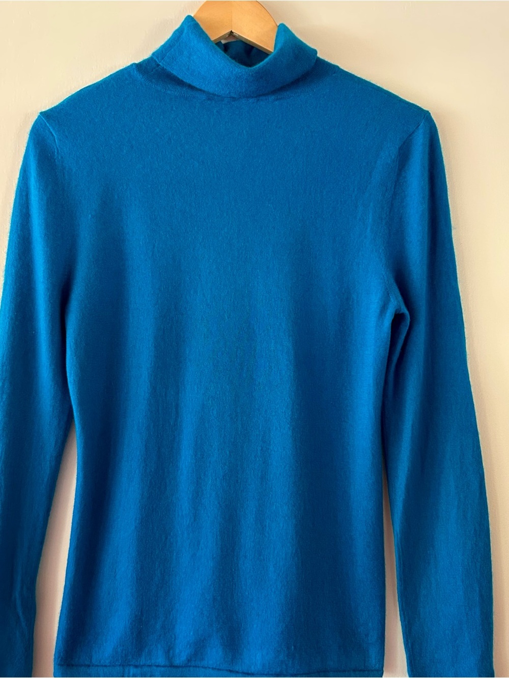 Women’s Slim Fit Blue Cashmere Turtleneck Sweater Long Sleeve